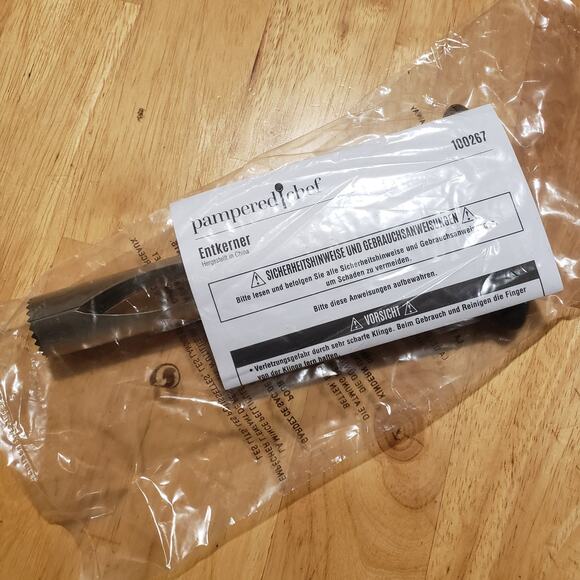 Pampered Chef Apple Corer #100267 Fruit Corer New In Box - Picture 3 of 4